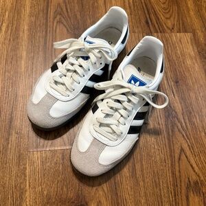 Black and White Sambas